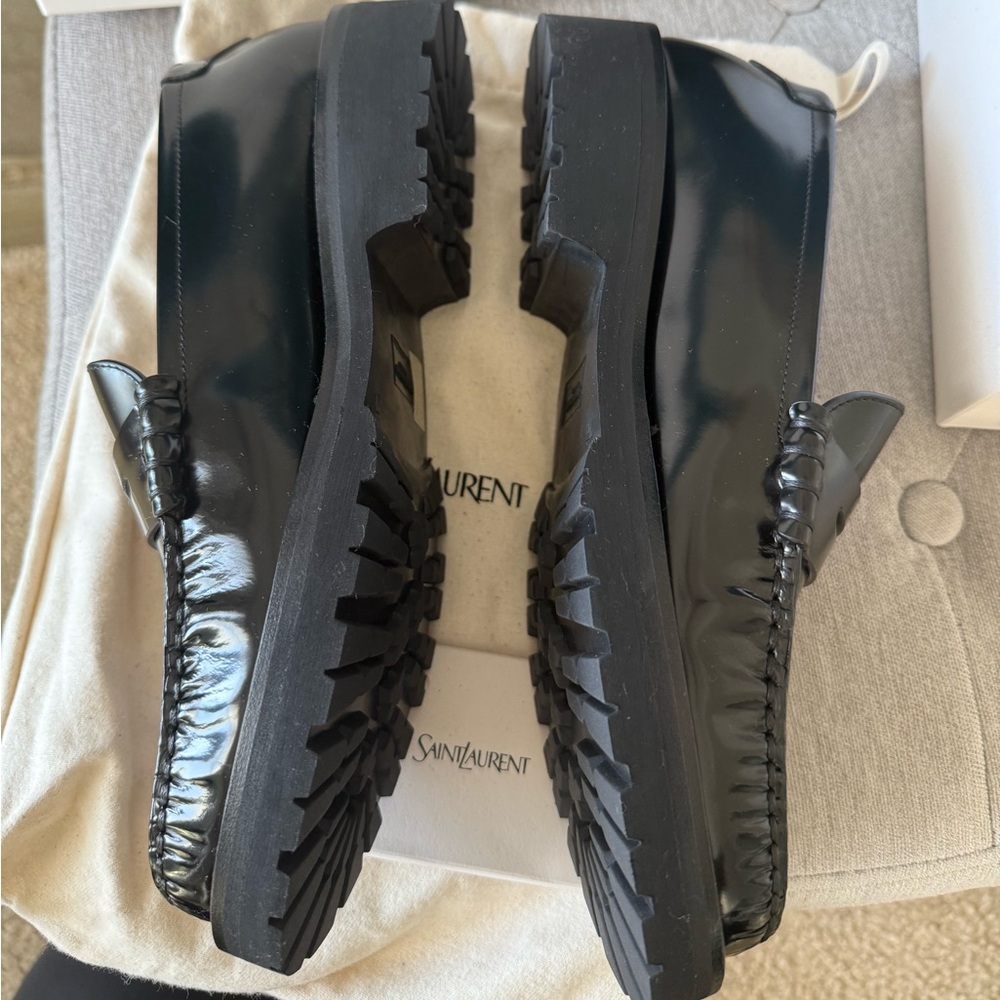 Saint Laurent Black Leather Le Loafer Penny Loafers - Picture 9 of 17